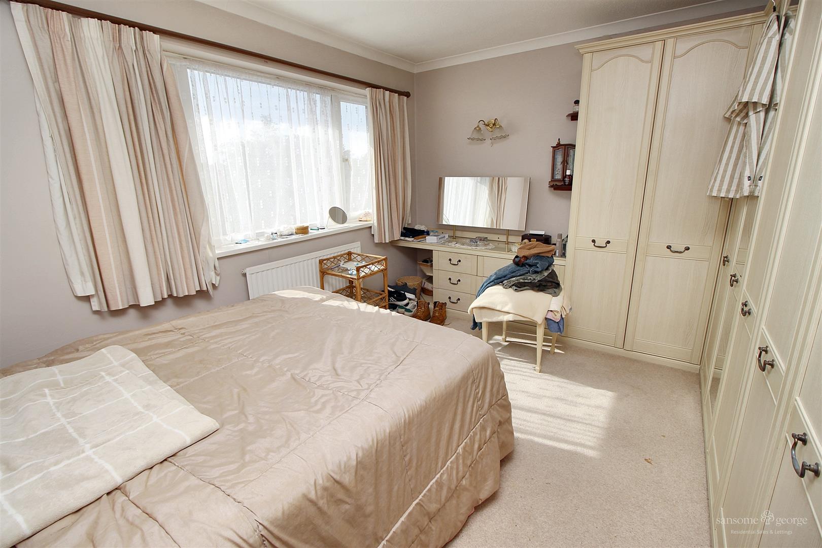 Fircroft Close, Tilehurst, Reading